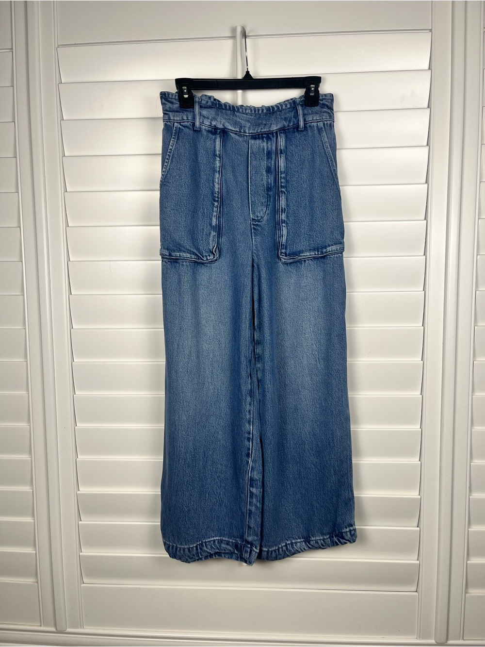 Wide Leg Flowy Denim Pants with Front Patch Pockets Size medium short friendly